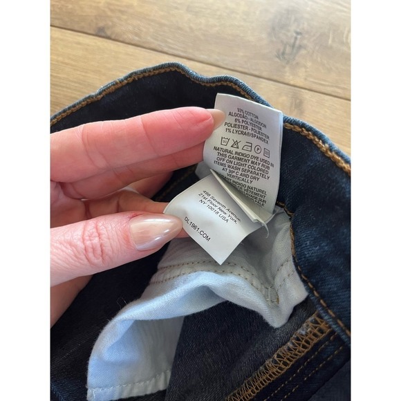 DL1961 Premium Denim Rachel Flare High Rise Instasculpt Jeans in Foster Size 26  - Picture 7 of 9